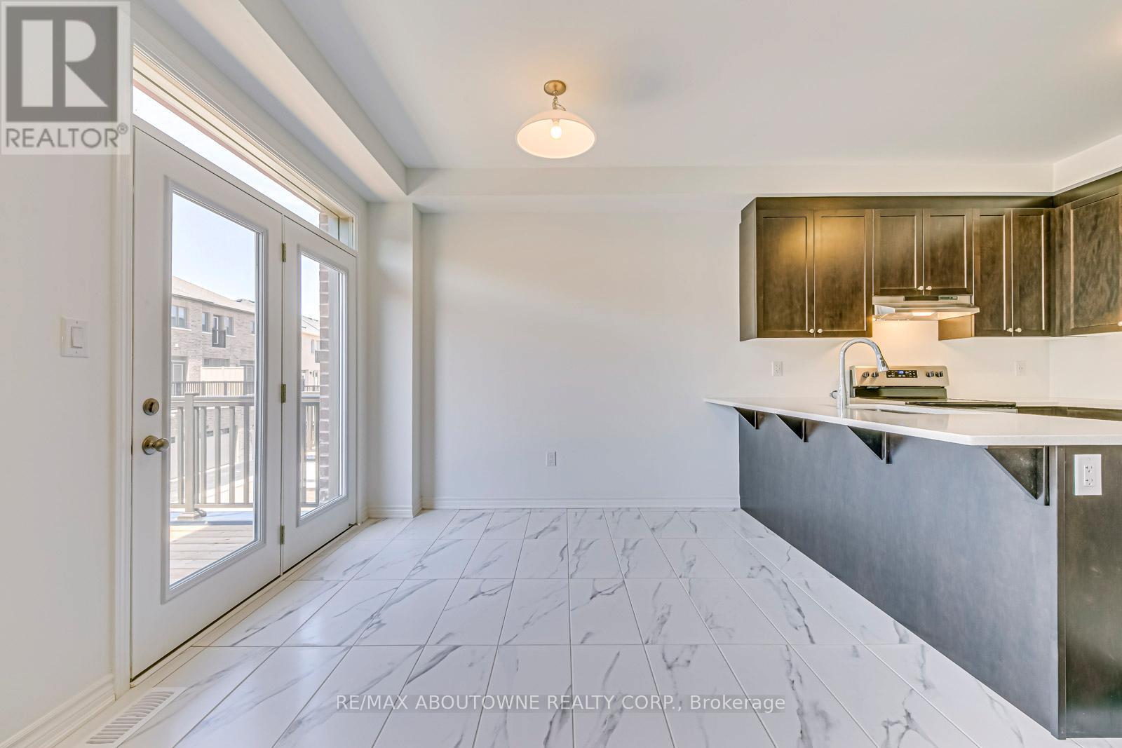 1365 William Halton Parkway, Oakville, Ontario  L6M 5N9 - Photo 15 - W12863630