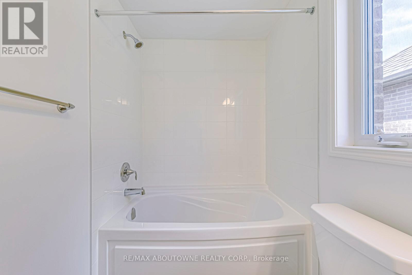 1365 William Halton Parkway, Oakville, Ontario  L6M 5N9 - Photo 41 - W12863630