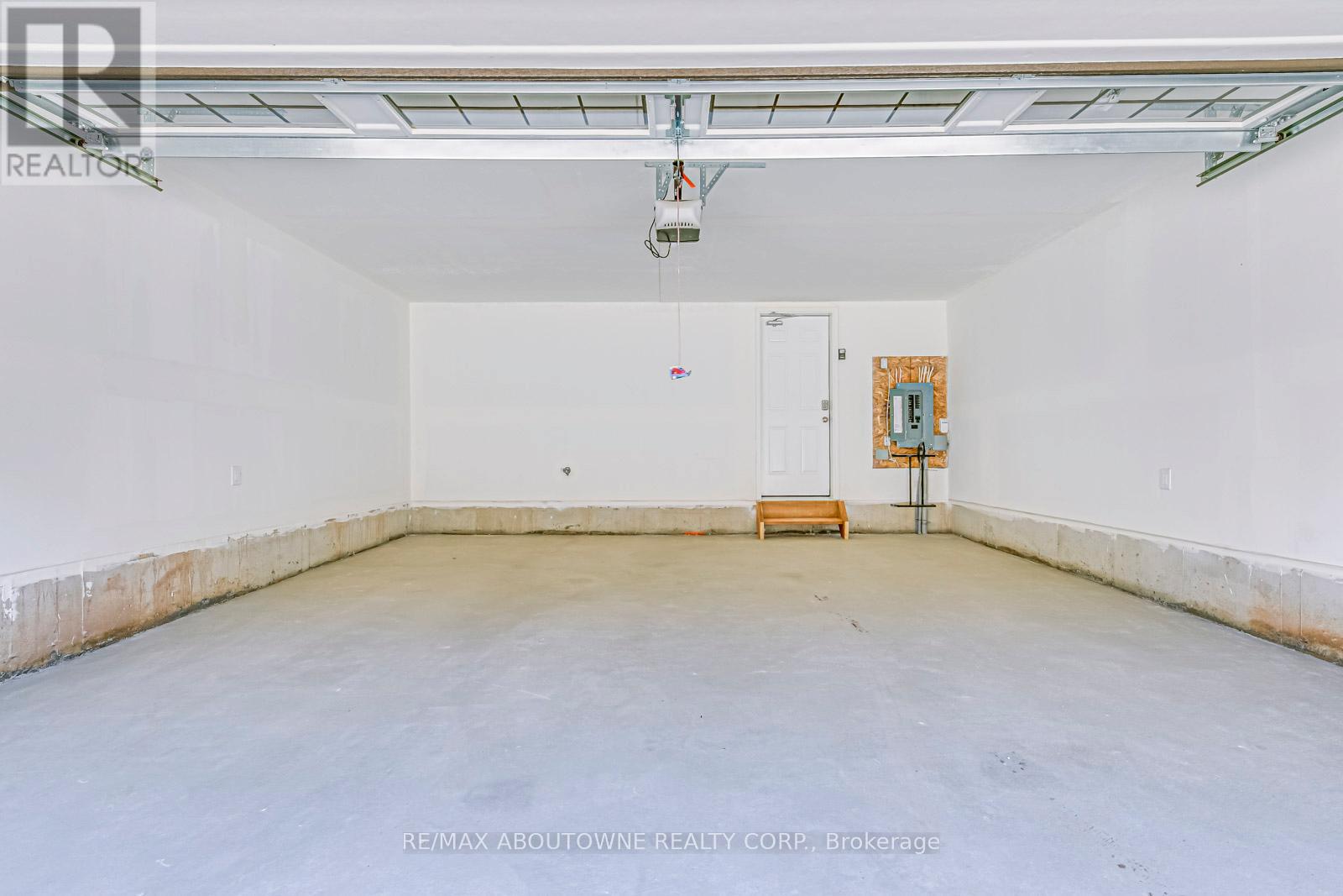 1365 William Halton Parkway, Oakville, Ontario  L6M 5N9 - Photo 42 - W12863630