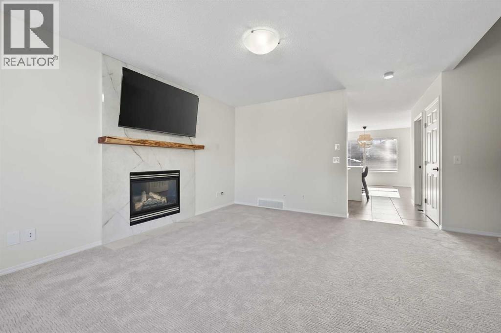 641 Evermeadow Road Sw, Calgary, Alberta  T2Y 4W8 - Photo 8 - A2289748