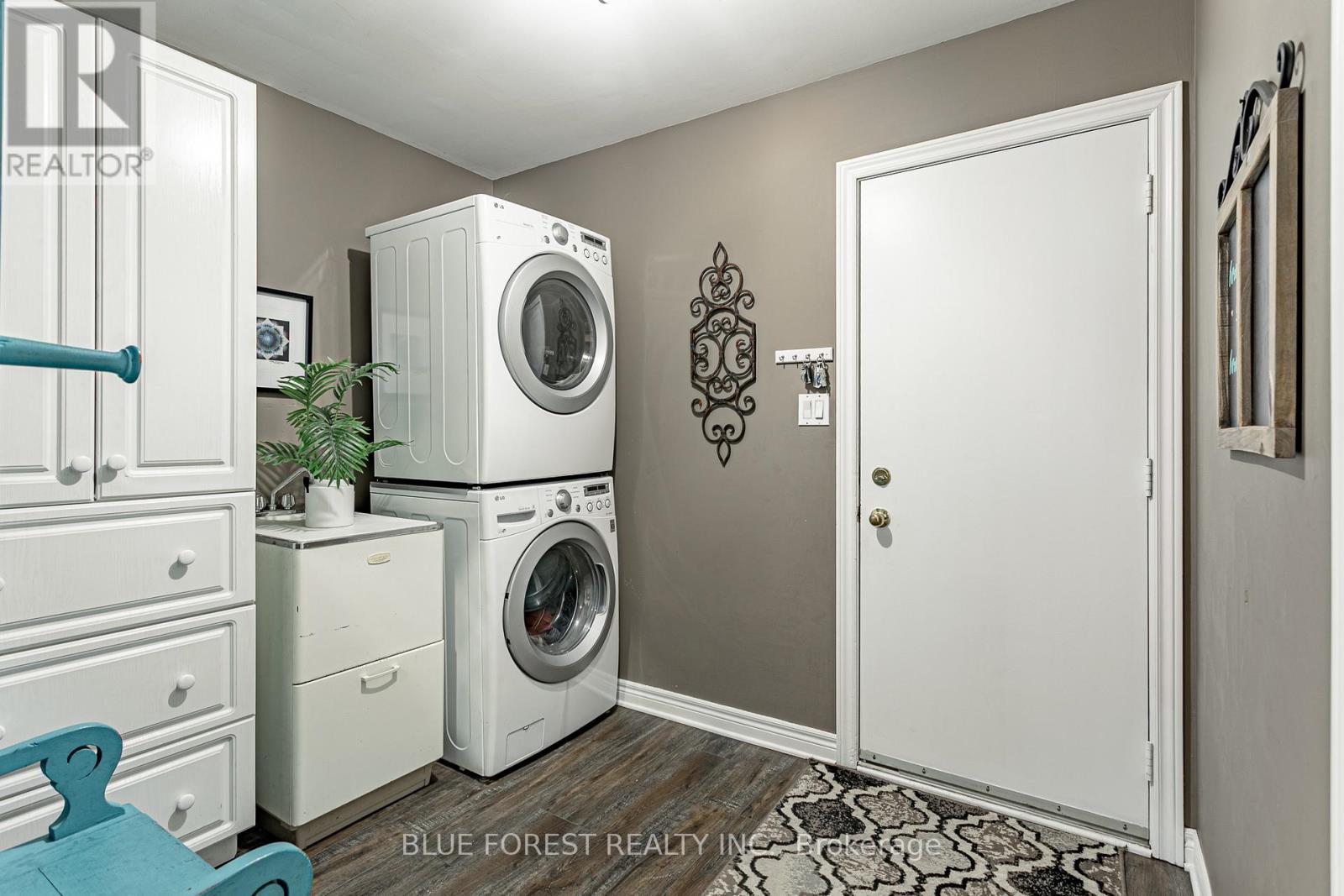 14 Eric Drive, Thames Centre, Ontario  N0L 1G1 - Photo 16 - X12864586