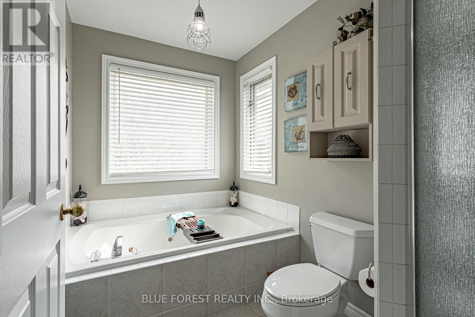 14 Eric Drive, Thames Centre, Ontario  N0L 1G1 - Photo 20 - X12864586