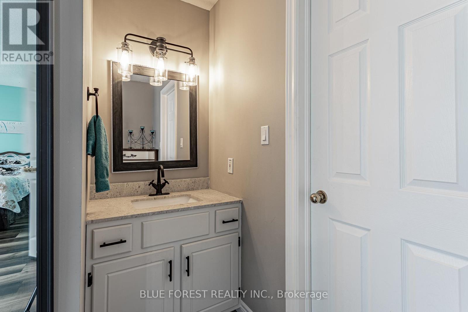 14 Eric Drive, Thames Centre, Ontario  N0L 1G1 - Photo 24 - X12864586