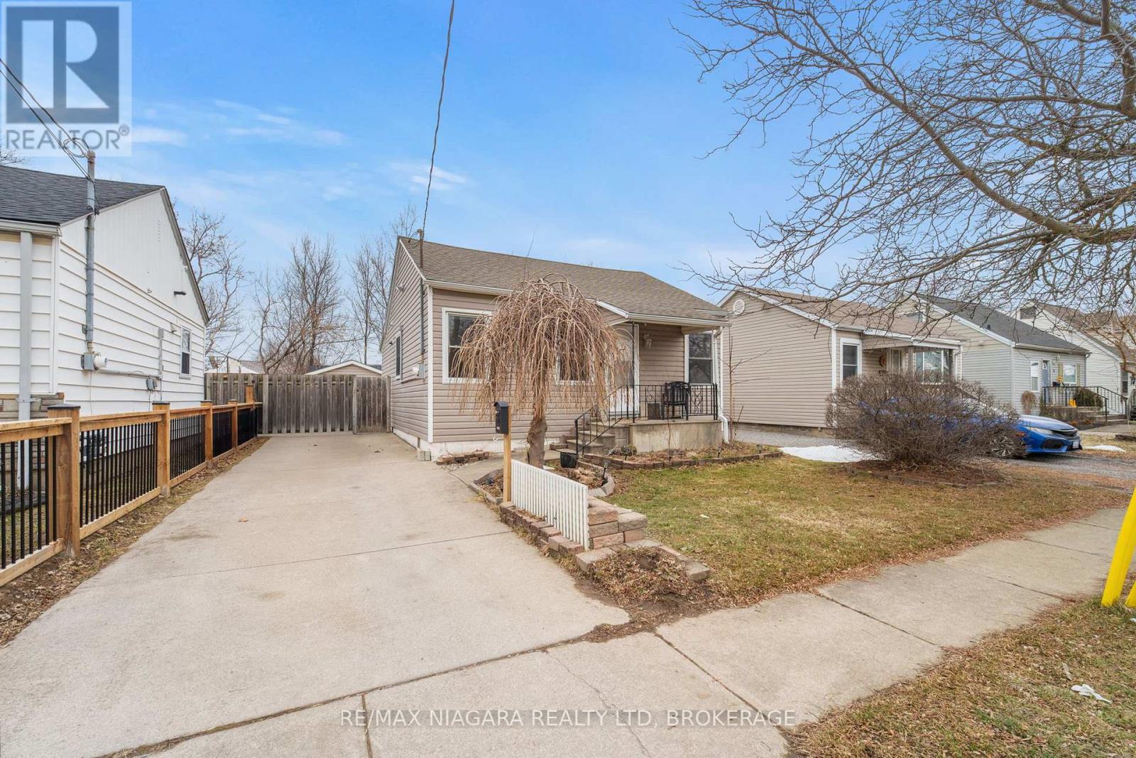 5 HOMEWOOD AVENUE, St. Catharines, Ontario