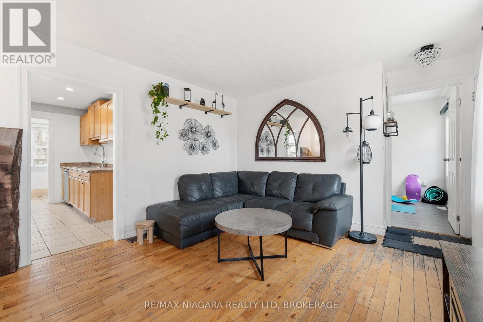 5 Homewood Avenue, St. Catharines, Ontario  L2M 5L2 - Photo 3 - X12864566