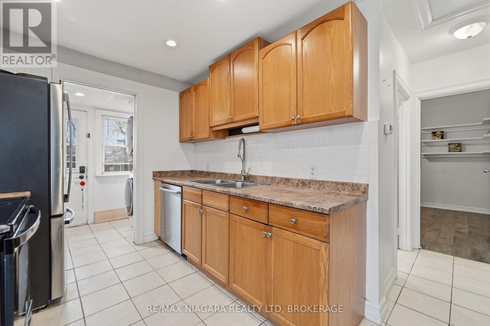 5 Homewood Avenue, St. Catharines, Ontario  L2M 5L2 - Photo 6 - X12864566