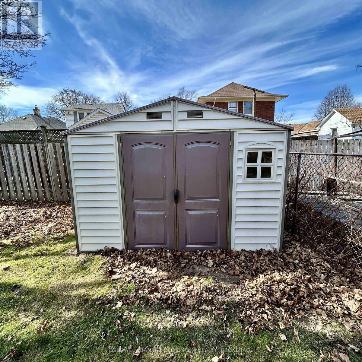 11 Greenlaw Place, St. Catharines, Ontario  L2R 4S5 - Photo 37 - X12864568