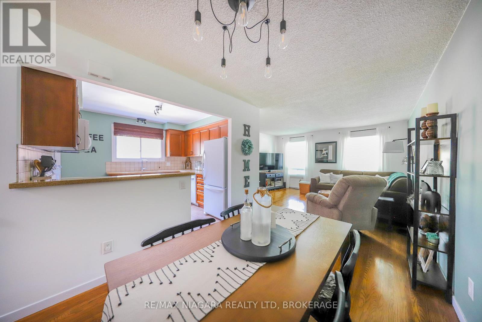 42 Seymour Avenue, St. Catharines, Ontario  L2P 1A7 - Photo 8 - X12864580