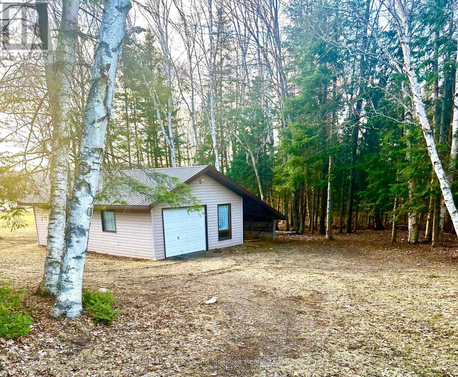 258 Lakeside Trail, Magnetawan, Ontario  P0A 1P0 - Photo 48 - X12864604