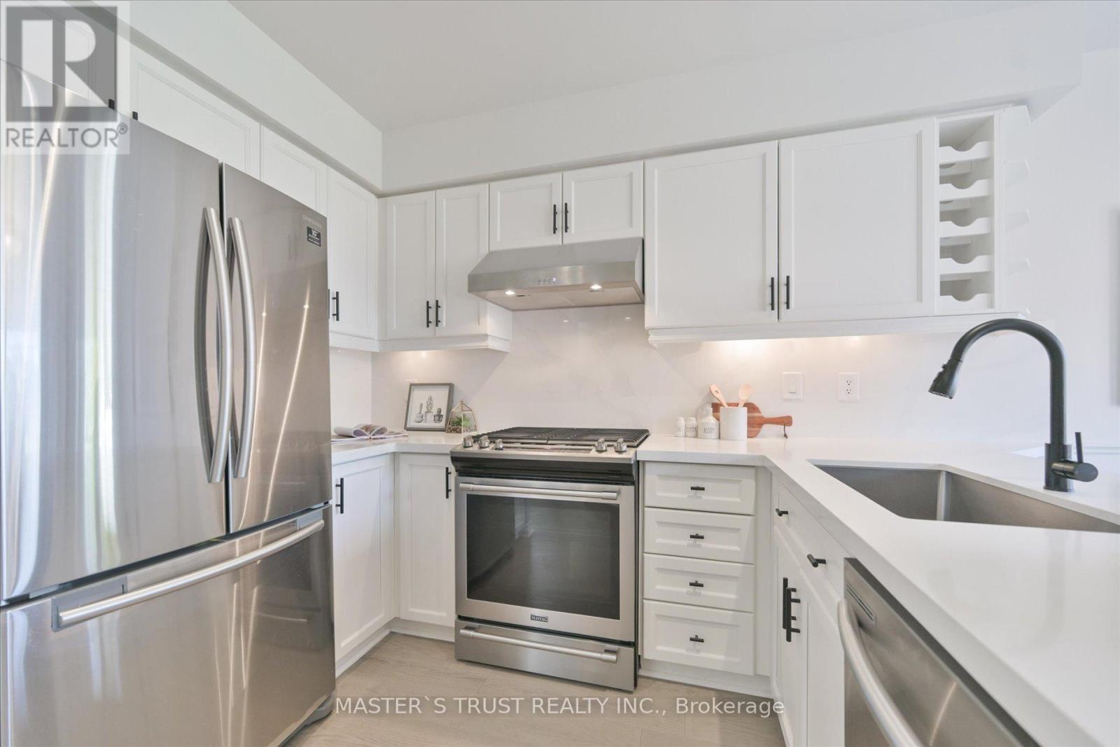 2131 Deer Park Road, Oakville, Ontario  L6M 3X4 - Photo 12 - W12864582