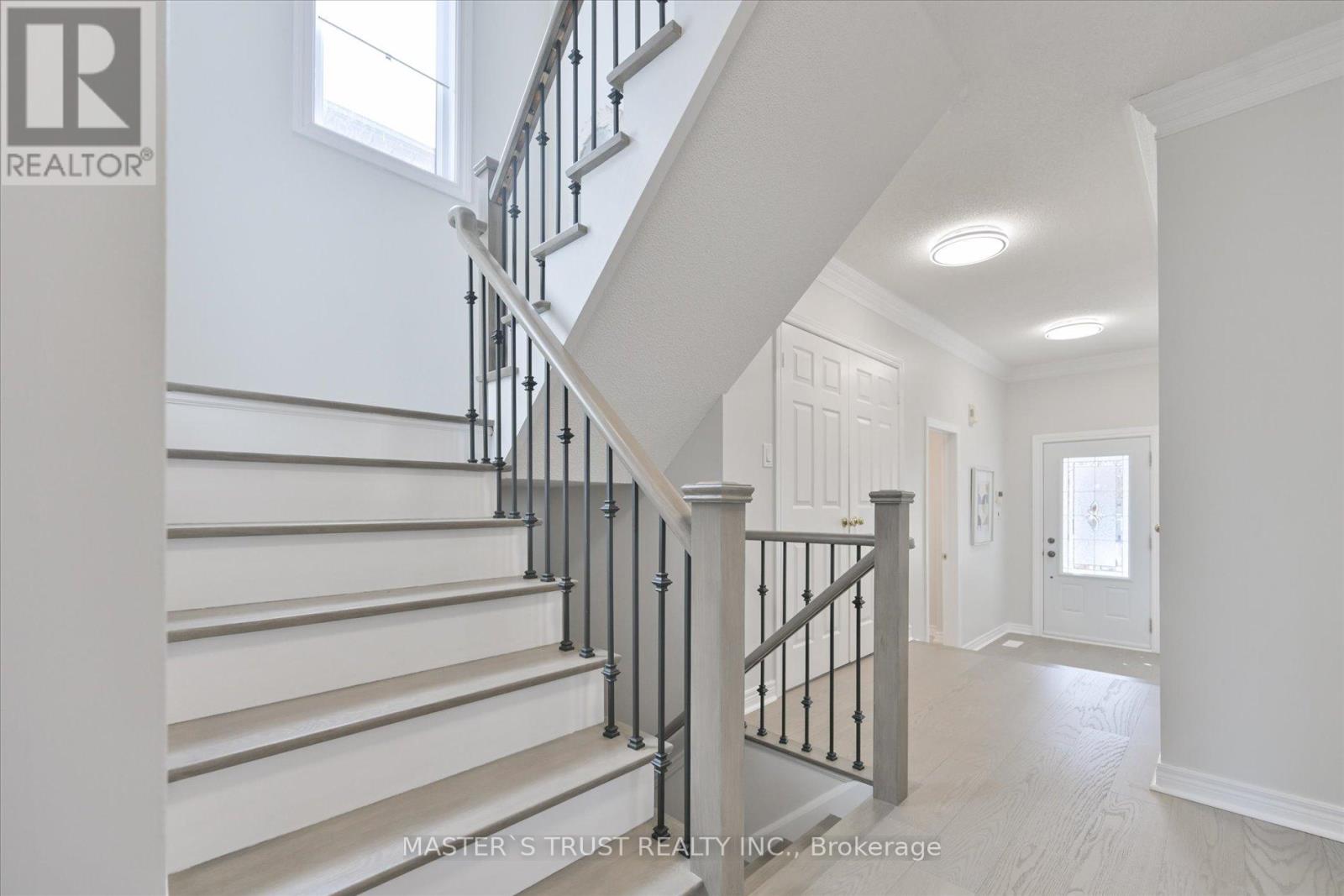 2131 Deer Park Road, Oakville, Ontario  L6M 3X4 - Photo 18 - W12864582