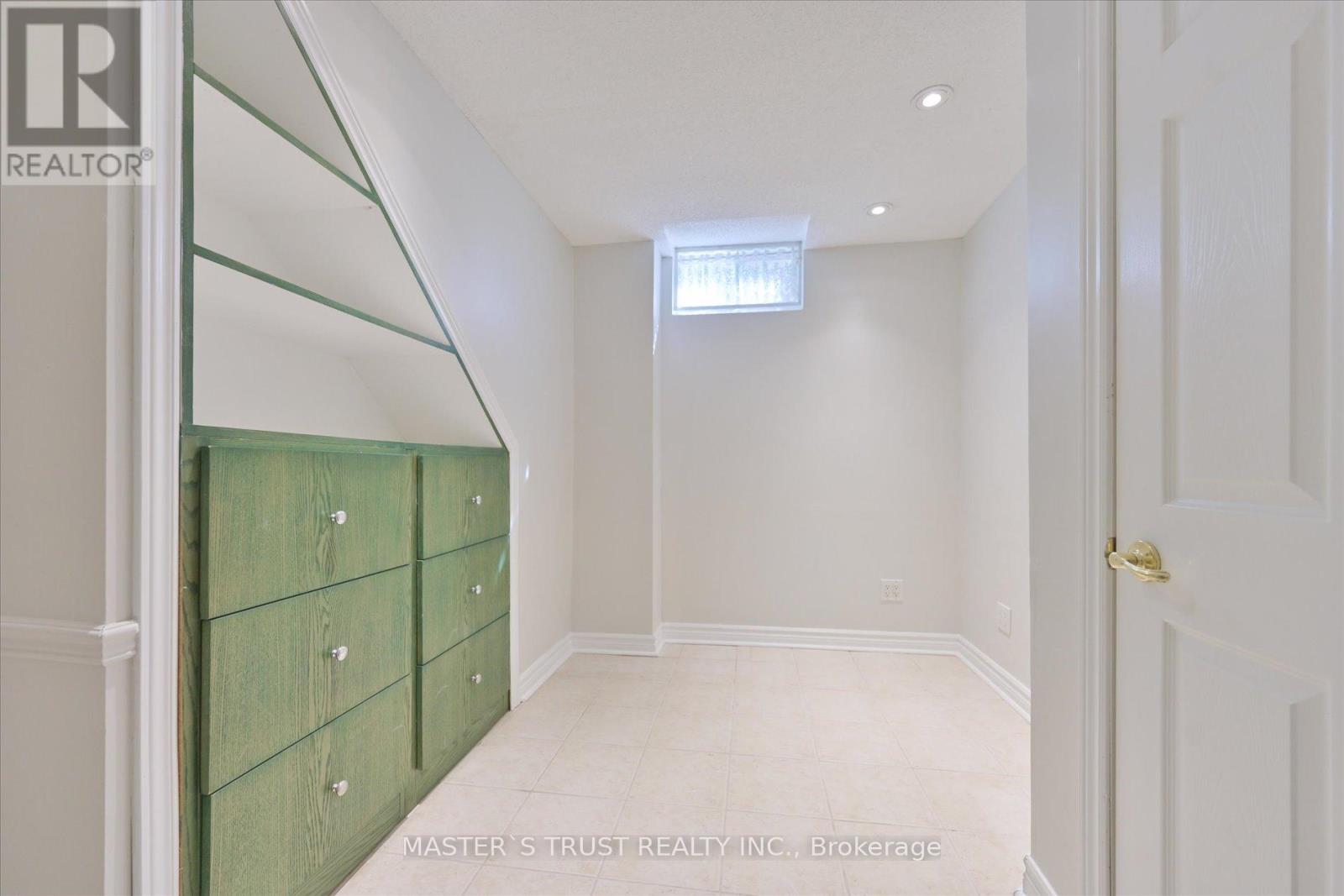 2131 Deer Park Road, Oakville, Ontario  L6M 3X4 - Photo 37 - W12864582