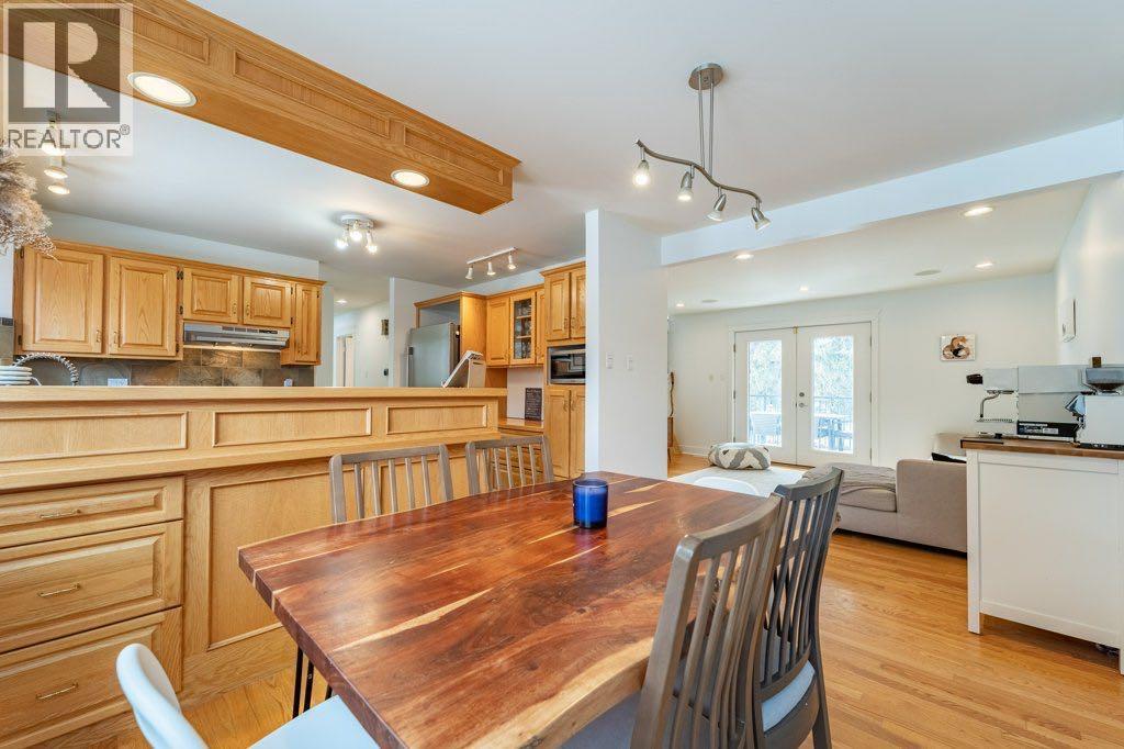 5227 Carney Road Nw, Calgary, Alberta  T2L 1G1 - Photo 8 - A2289578