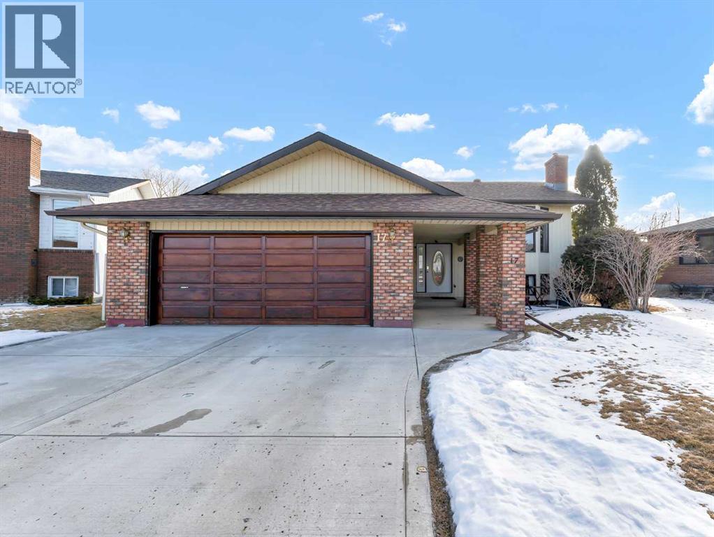 17 Iris Court SE, medicine hat, Alberta