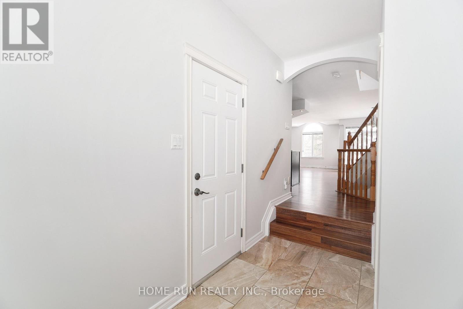 129 Hearst Way, Ottawa, Ontario  K2L 4G5 - Photo 5 - X12864620