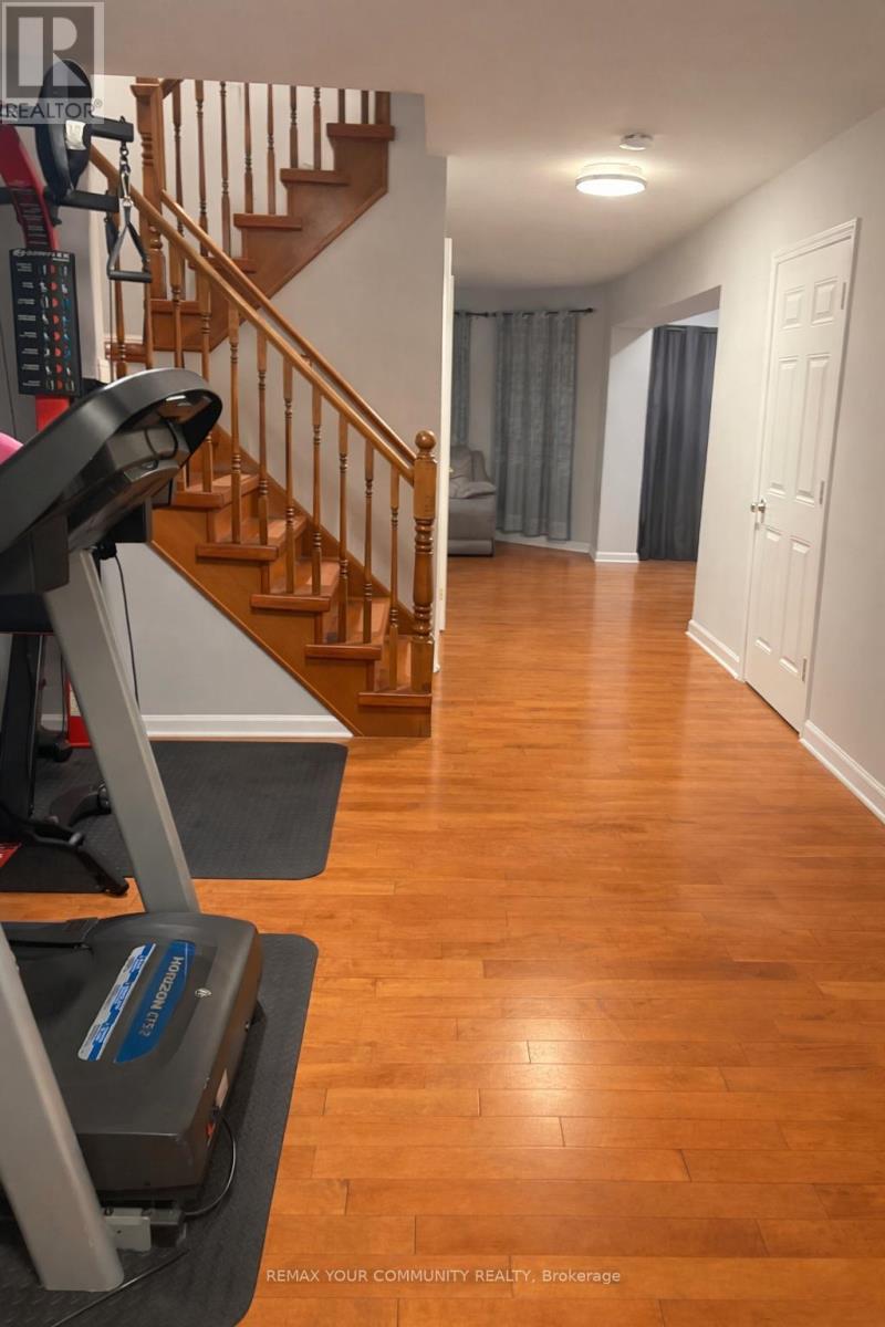 356 Garth Massey Drive, Cambridge, Ontario  N1T 2L4 - Photo 3 - X12863112