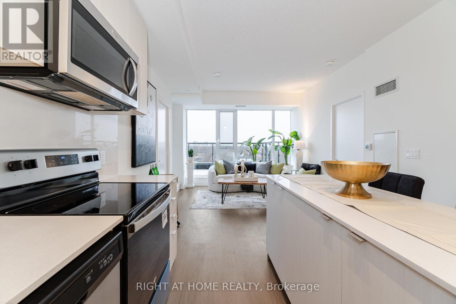 616 - 859 The Queensway, Toronto, Ontario  M8Z 1N8 - Photo 10 - W12864638