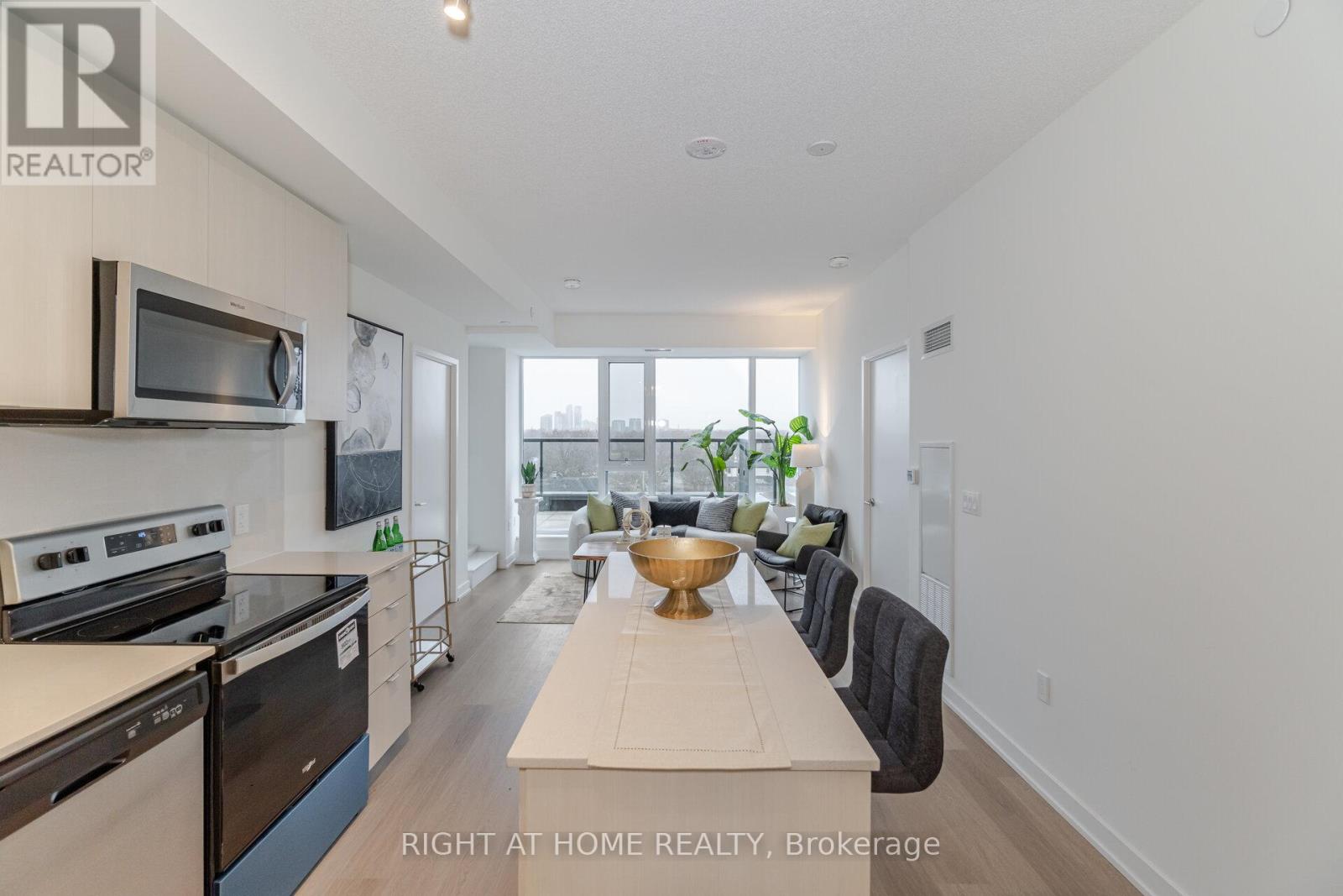 616 - 859 The Queensway, Toronto, Ontario  M8Z 1N8 - Photo 13 - W12864638