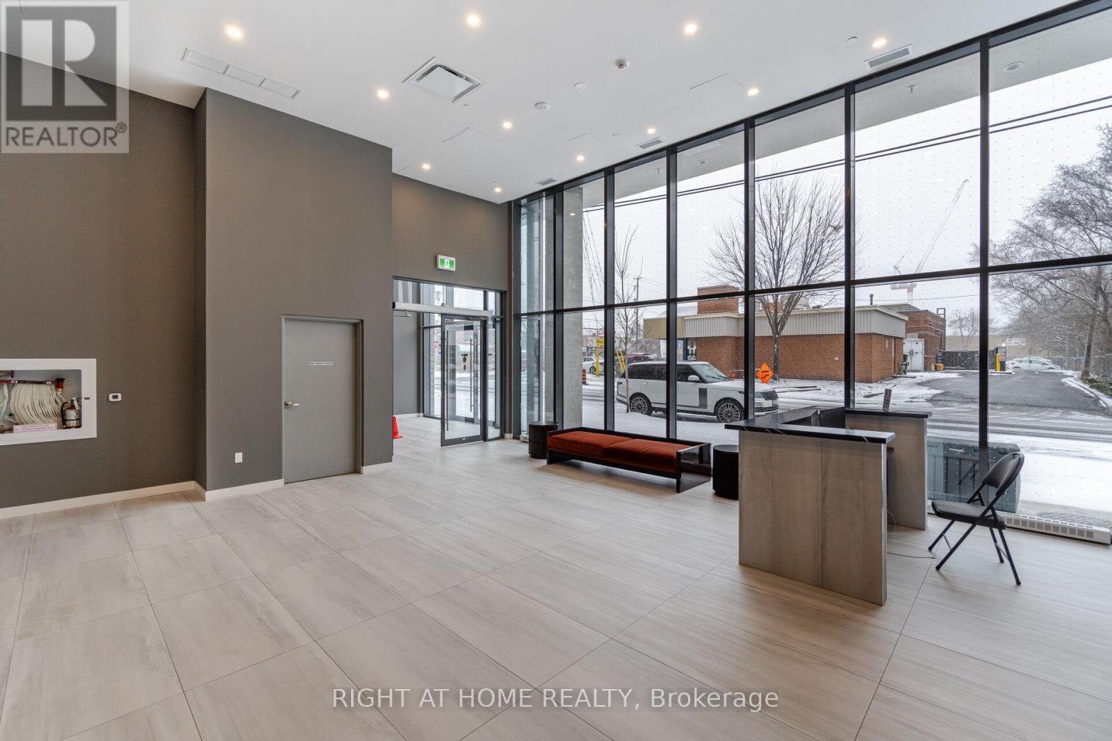 616 - 859 The Queensway, Toronto, Ontario  M8Z 1N8 - Photo 3 - W12864638