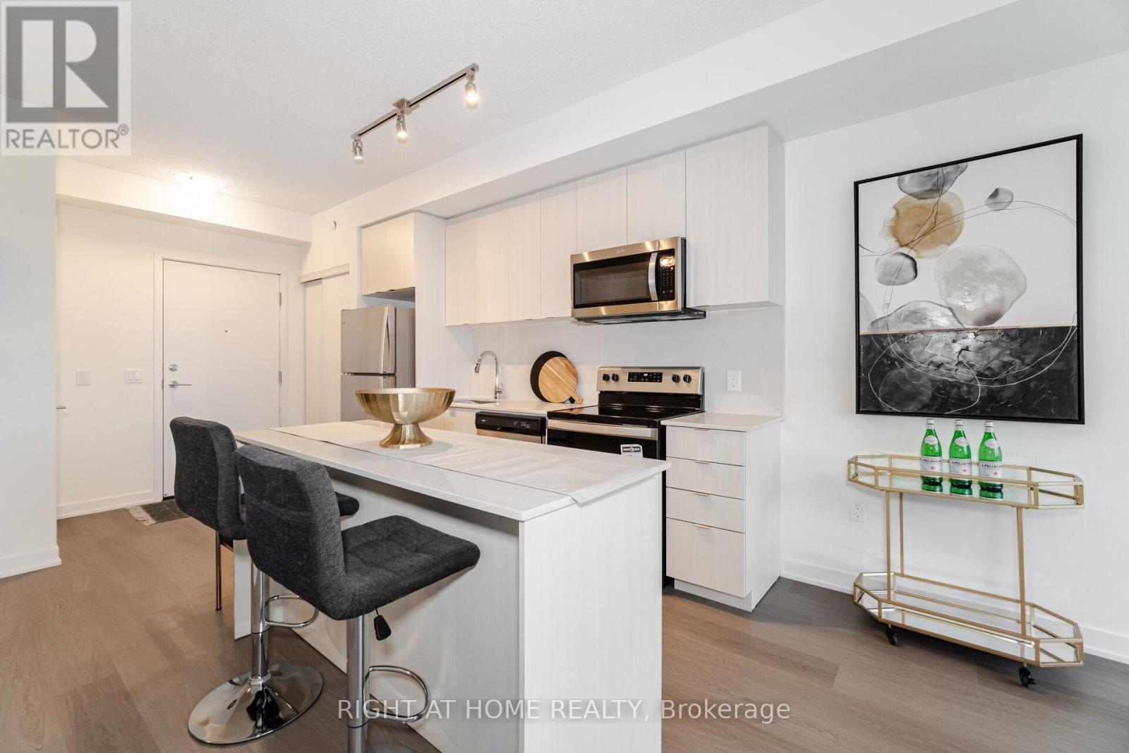 616 - 859 The Queensway, Toronto, Ontario  M8Z 1N8 - Photo 7 - W12864638