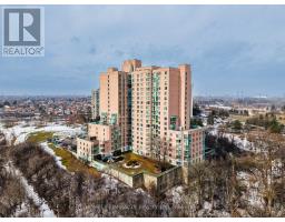 1705 - 41 MARKBROOK LANE, Toronto, Ontario