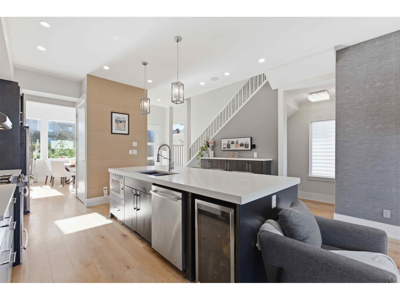 15871 28 Avenue, Surrey, British Columbia  V3Z 0E5 - Photo 6 - R3097394