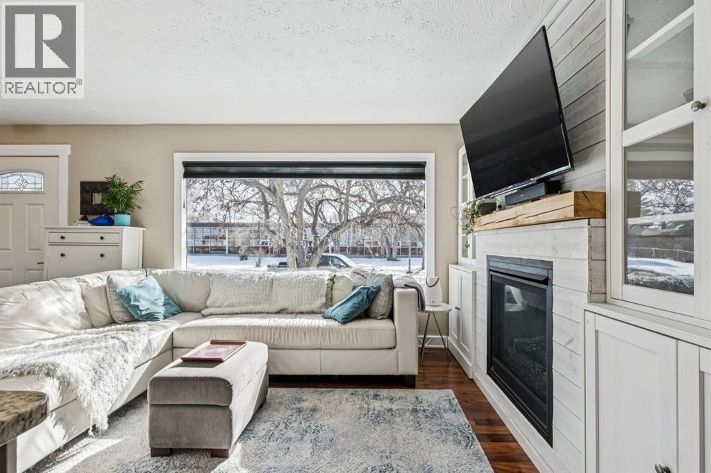 56 Haddock Road Sw, Calgary, Alberta  T2V 3J8 - Photo 4 - A2290567