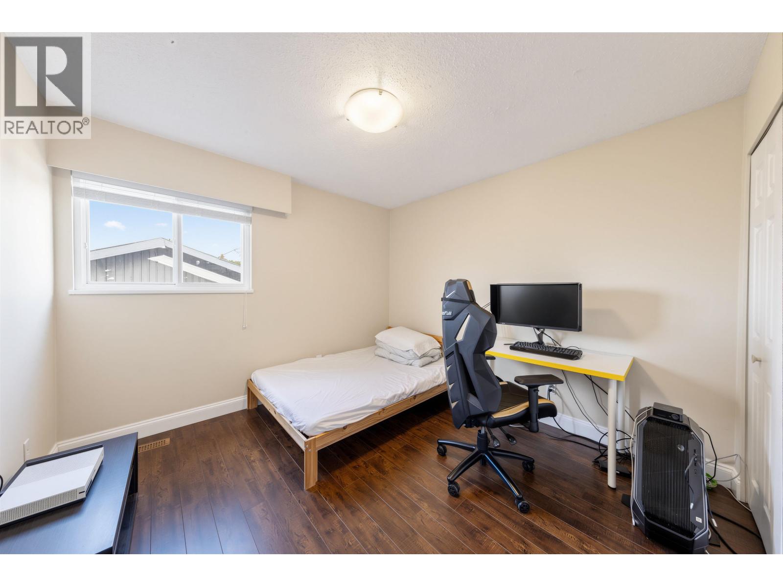 Listing Picture 22 of 31 : 7763 HAZELMERE STREET, Burnaby / 本拿比 - 魯藝地產 Yvonne Lu Group - MLS Medallion Club Member