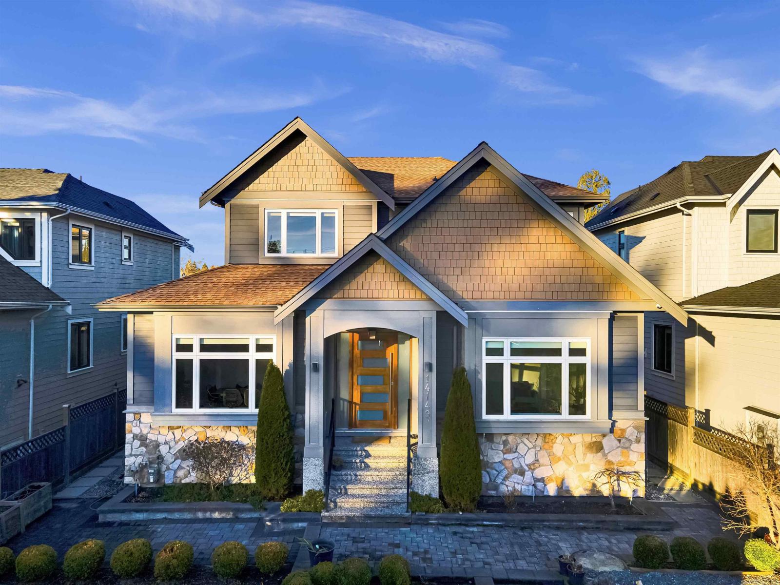 14149 16 AVENUE, Surrey, British Columbia