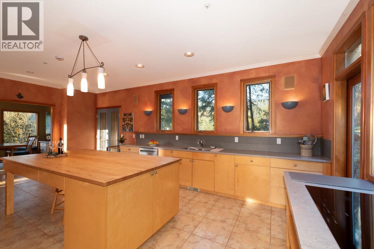 3426 Main Avenue, Belcarra, British Columbia  V3H 4R3 - Photo 13 - R3097921