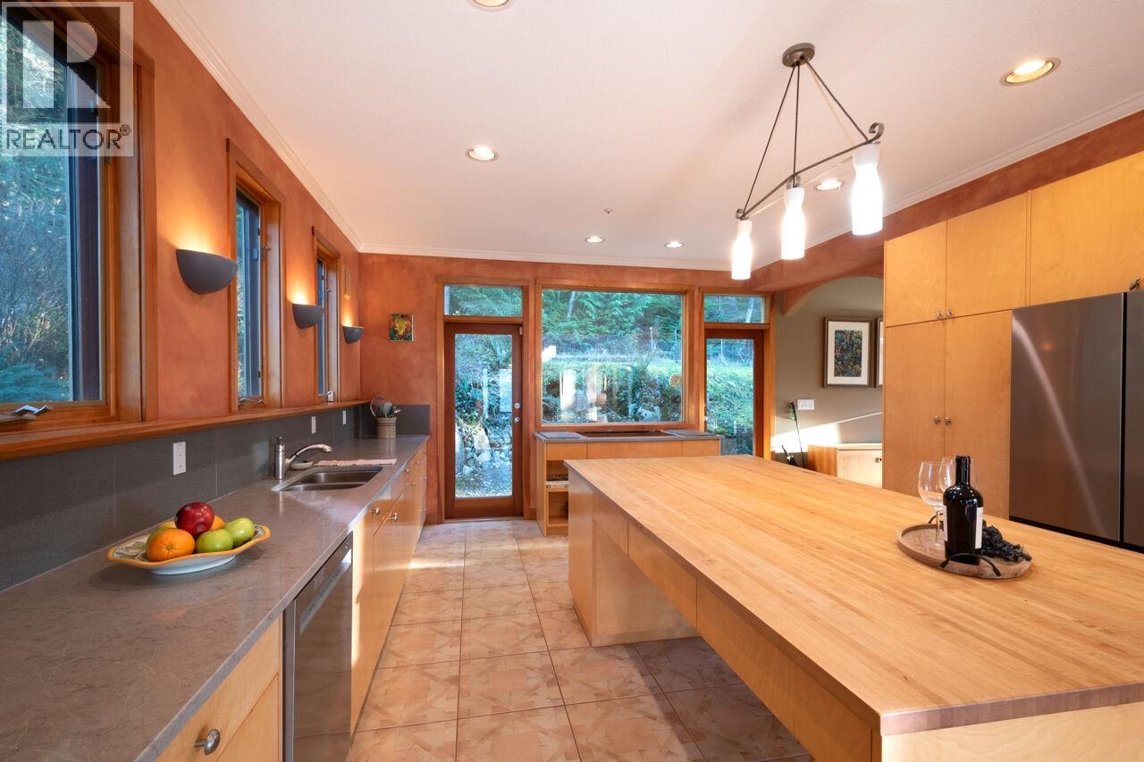 3426 Main Avenue, Belcarra, British Columbia  V3H 4R3 - Photo 12 - R3097921