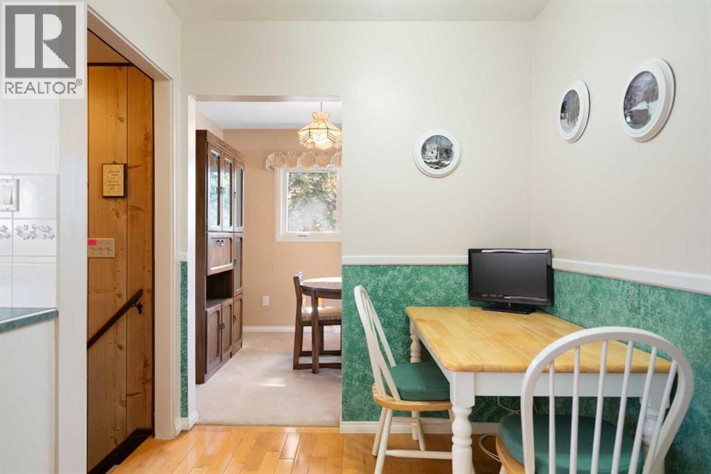 59 Hogarth Crescent Sw, Calgary, Alberta  T2V 3A8 - Photo 16 - A2291698