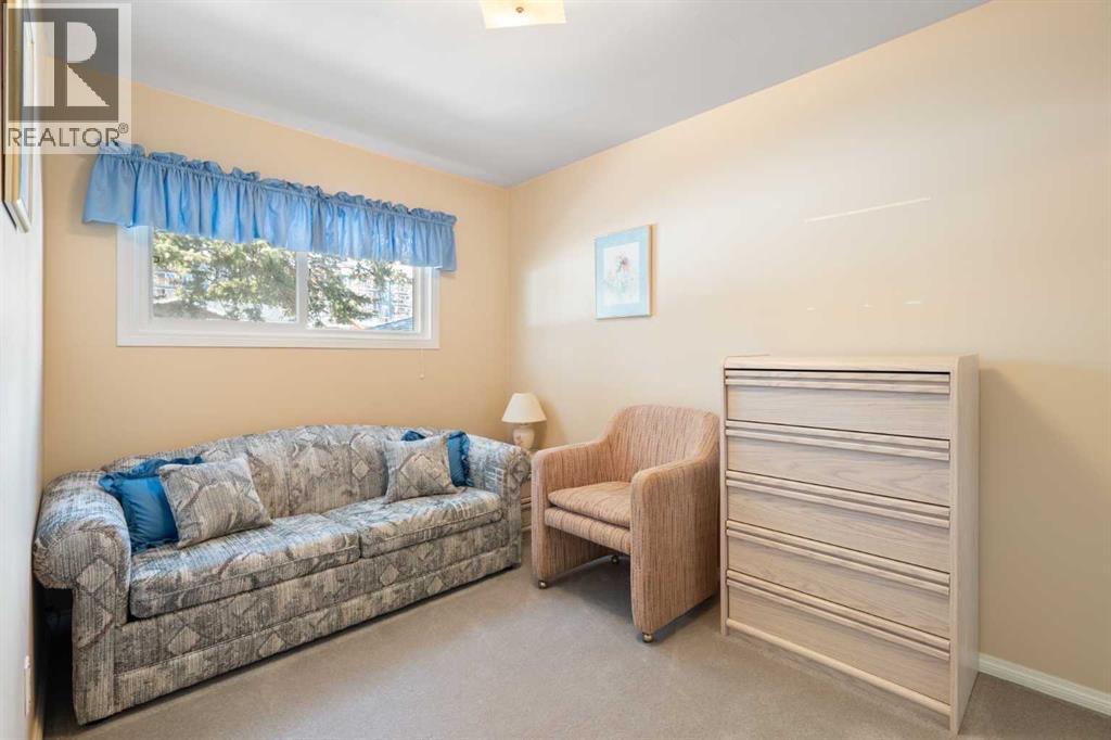 59 Hogarth Crescent Sw, Calgary, Alberta  T2V 3A8 - Photo 13 - A2291698