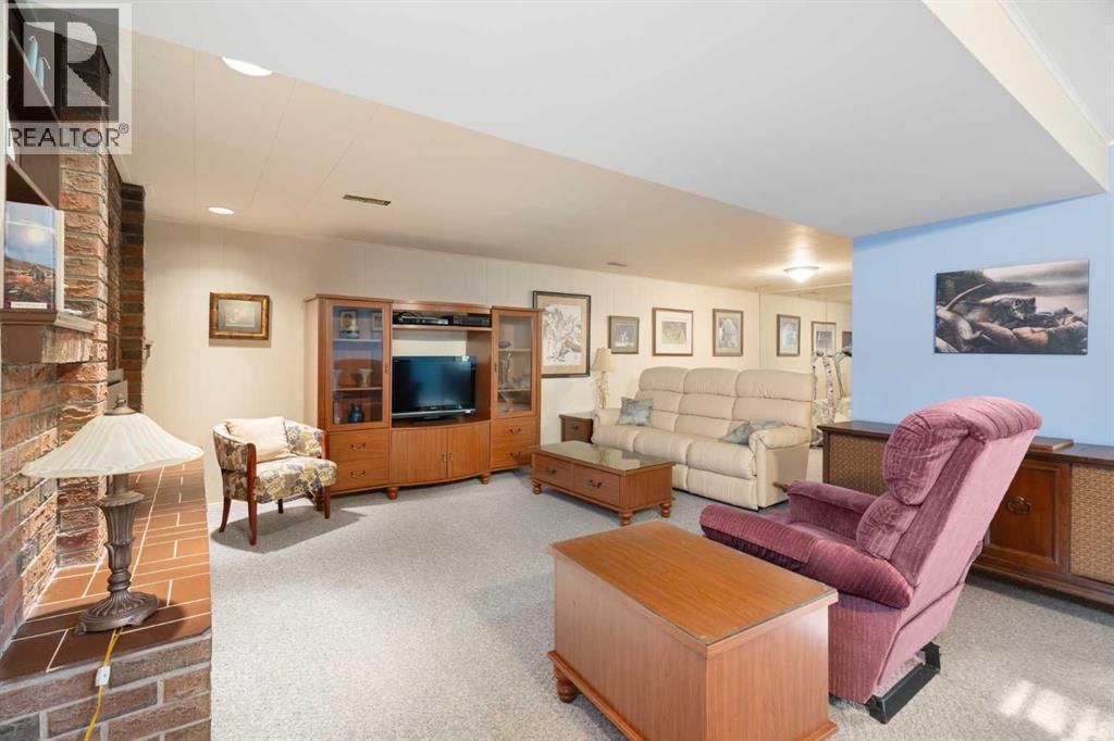 59 Hogarth Crescent Sw, Calgary, Alberta  T2V 3A8 - Photo 23 - A2291698