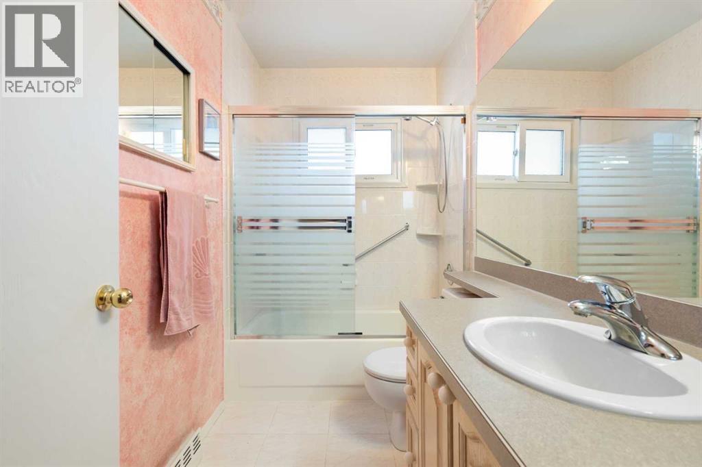 59 Hogarth Crescent Sw, Calgary, Alberta  T2V 3A8 - Photo 28 - A2291698