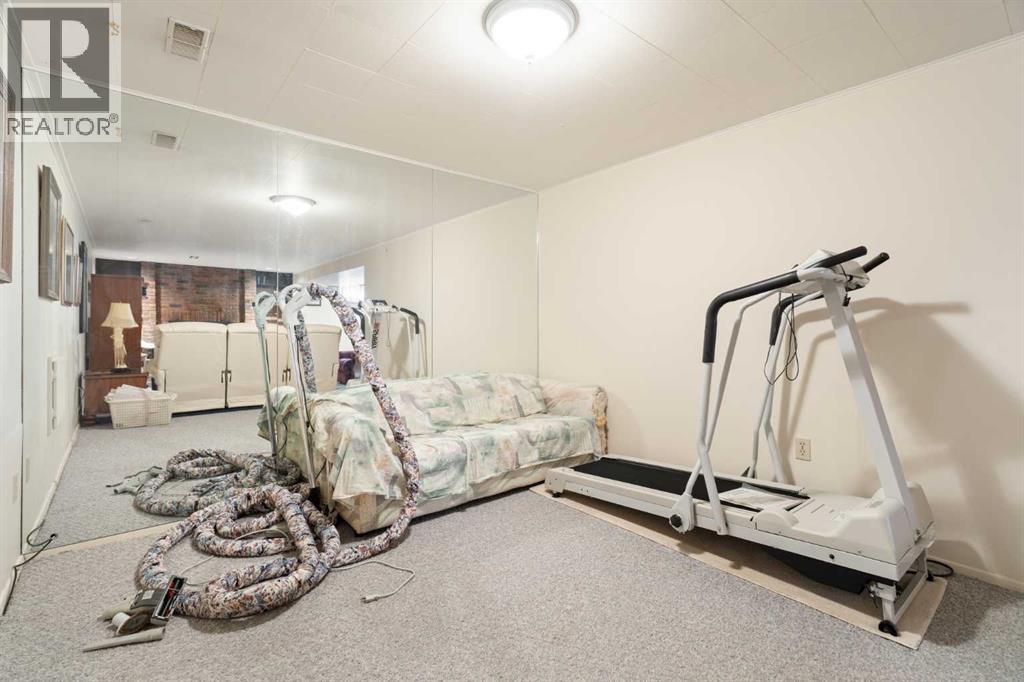 59 Hogarth Crescent Sw, Calgary, Alberta  T2V 3A8 - Photo 27 - A2291698