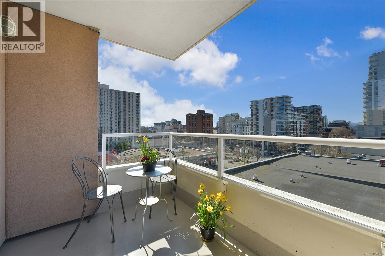 607 930 Yates St, Victoria, British Columbia  V8V 4Z3 - Photo 8 - 1028028