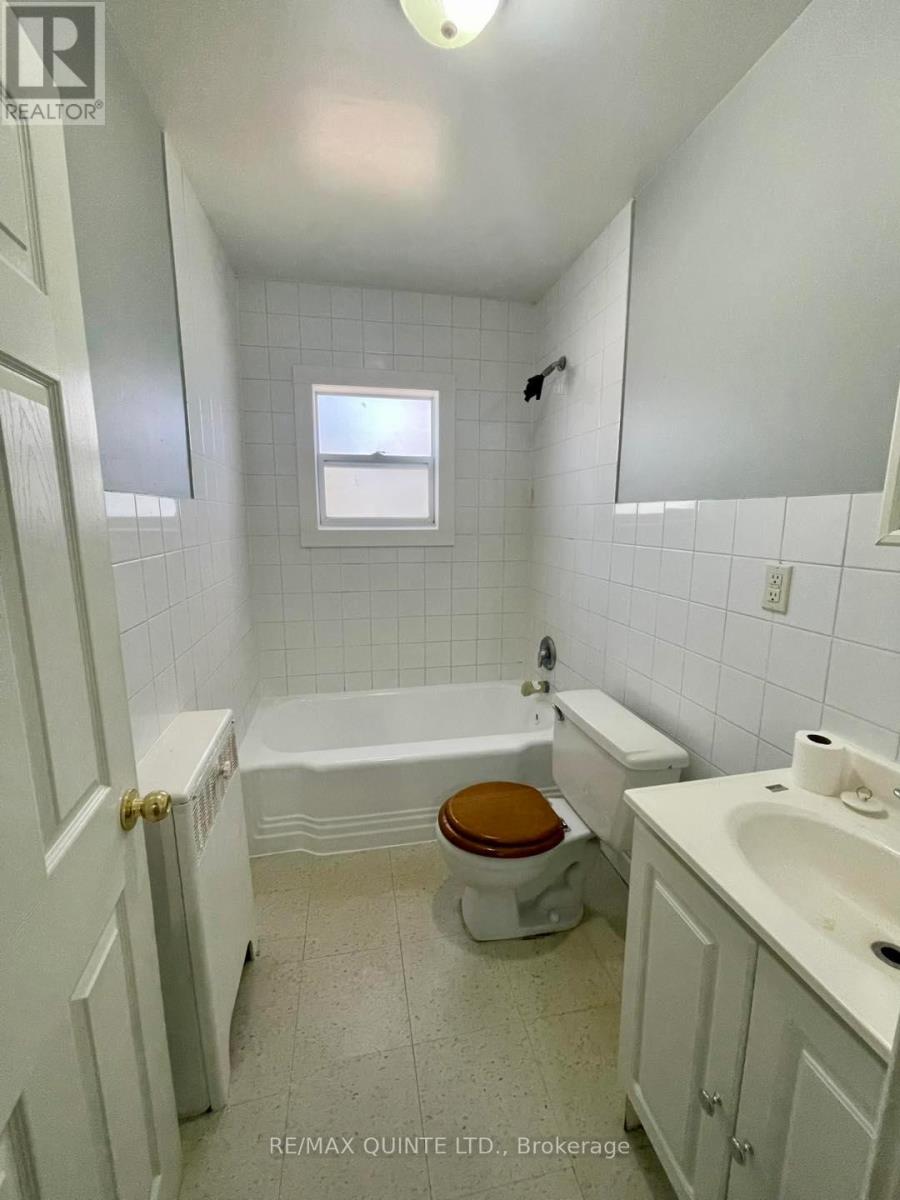 201 Victoria Avenue, Belleville, Ontario  K8N 2B9 - Photo 11 - X12857810