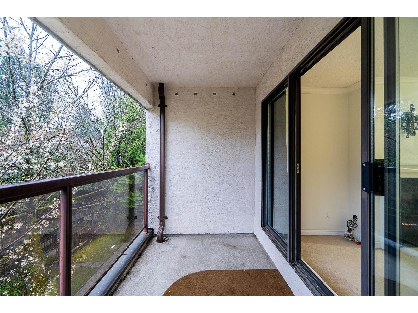 205 13364 102 Avenue, Surrey, British Columbia  V5T 5L8 - Photo 30 - R3097977