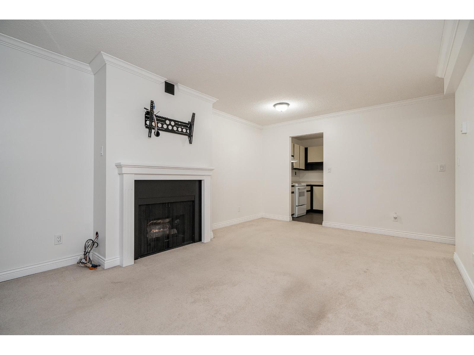 205 13364 102 Avenue, Surrey, British Columbia  V5T 5L8 - Photo 5 - R3097977