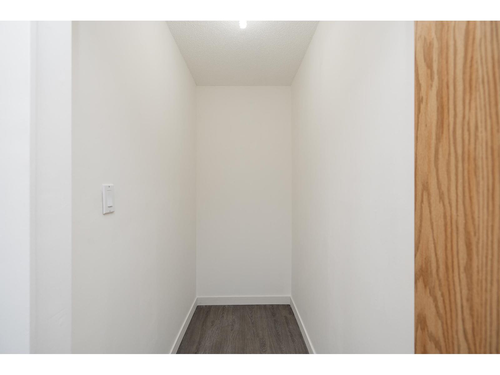 205 13364 102 Avenue, Surrey, British Columbia  V5T 5L8 - Photo 8 - R3097977