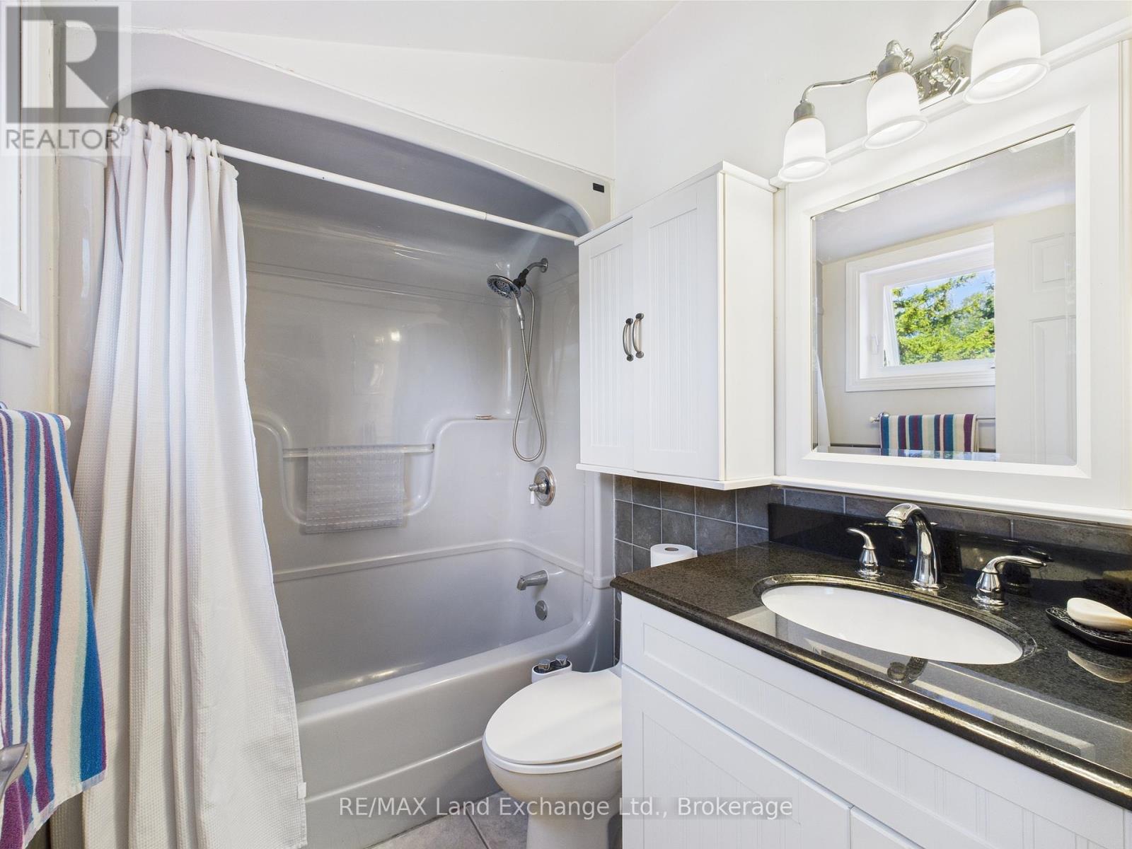 40 Eastwood Crescent, Kincardine, Ontario  N2Z 2X6 - Photo 13 - X12864752