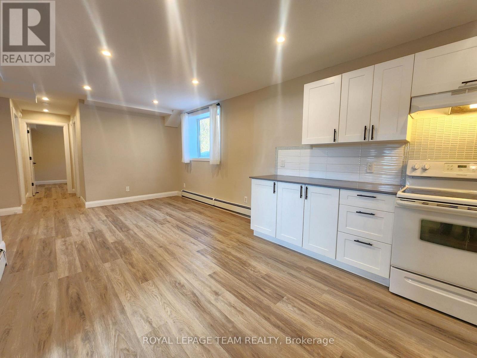 2 - 50 Fringewood Drive, Ottawa, Ontario  K2S 1T8 - Photo 3 - X12760000