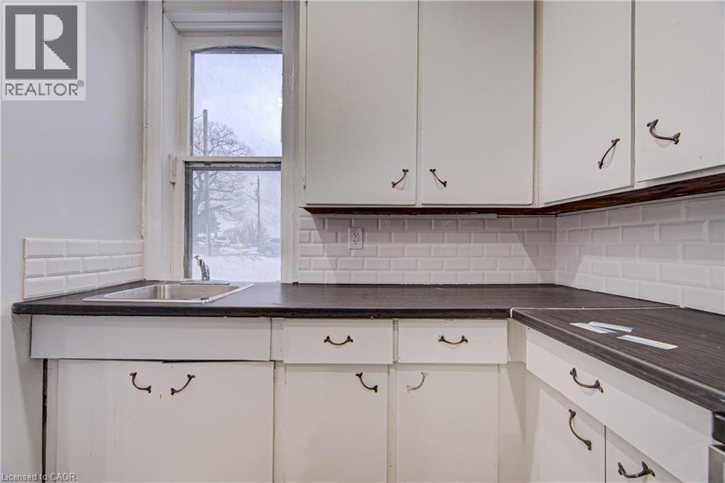 115 Courtney Street, Cambridge, Ontario  N3C 1S2 - Photo 9 - 40810910