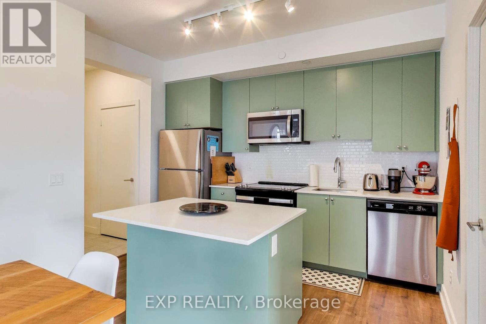 1106 - 10 Wilby Crescent, Toronto, Ontario  M9N 0B6 - Photo 13 - W12752058