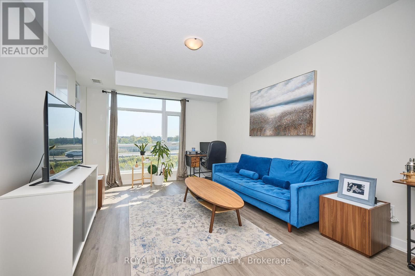 221 - 600 North Service Road, Hamilton, Ontario  L8E 0L2 - Photo 6 - X12809232