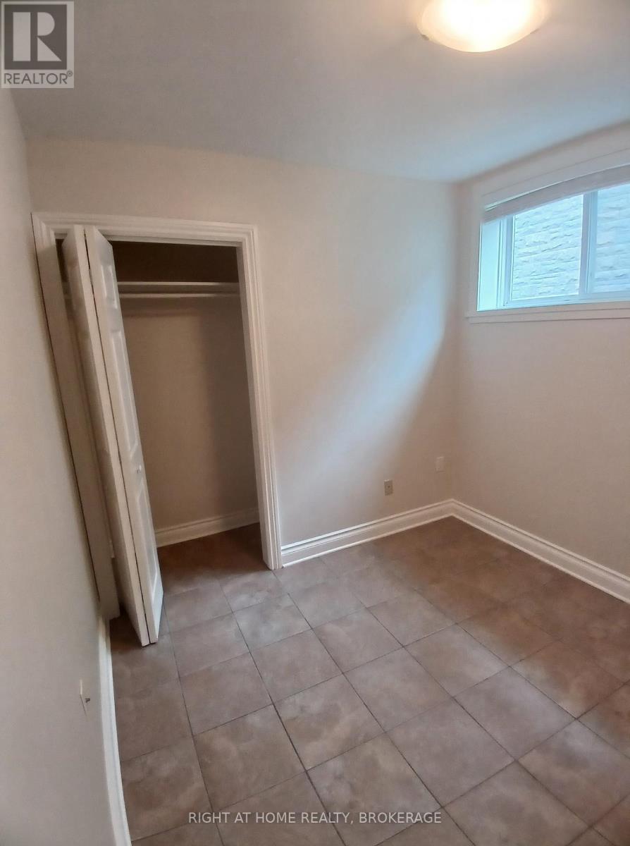 1 - 62 Christie Street, St. Catharines, Ontario  L2N 5H6 - Photo 5 - X12864776