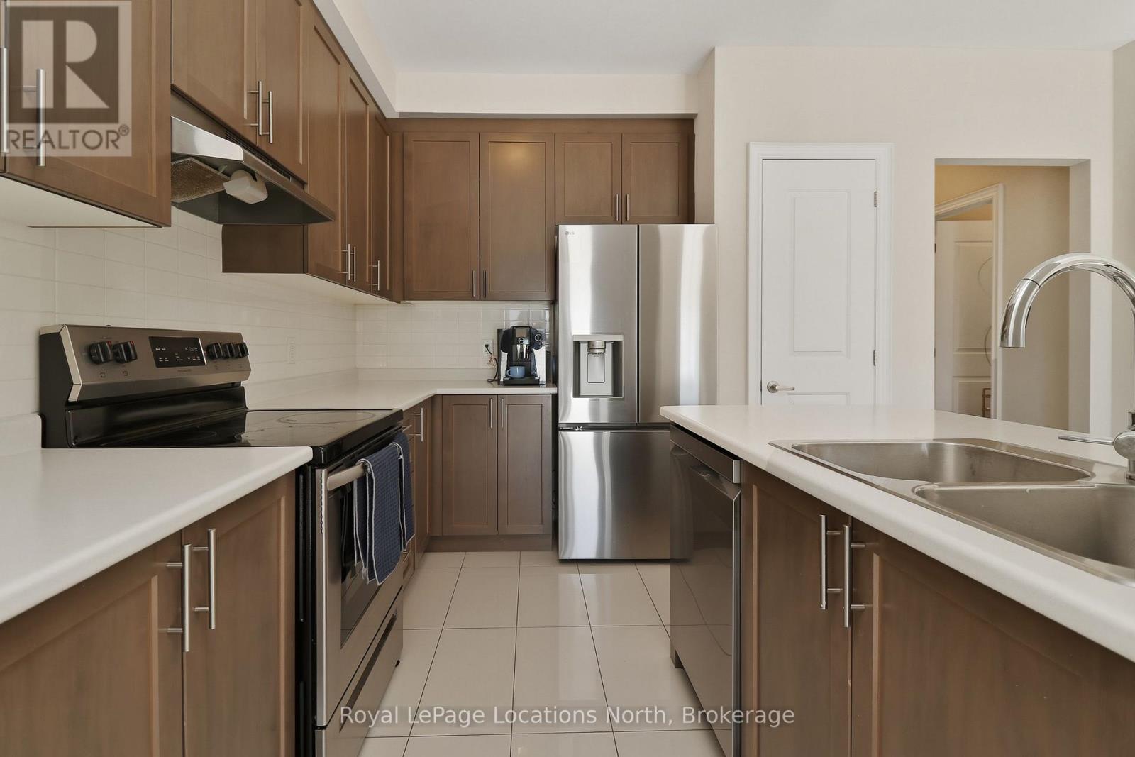 335 Atkinson Street, Clearview, Ontario  L0M 1S0 - Photo 16 - S12864786