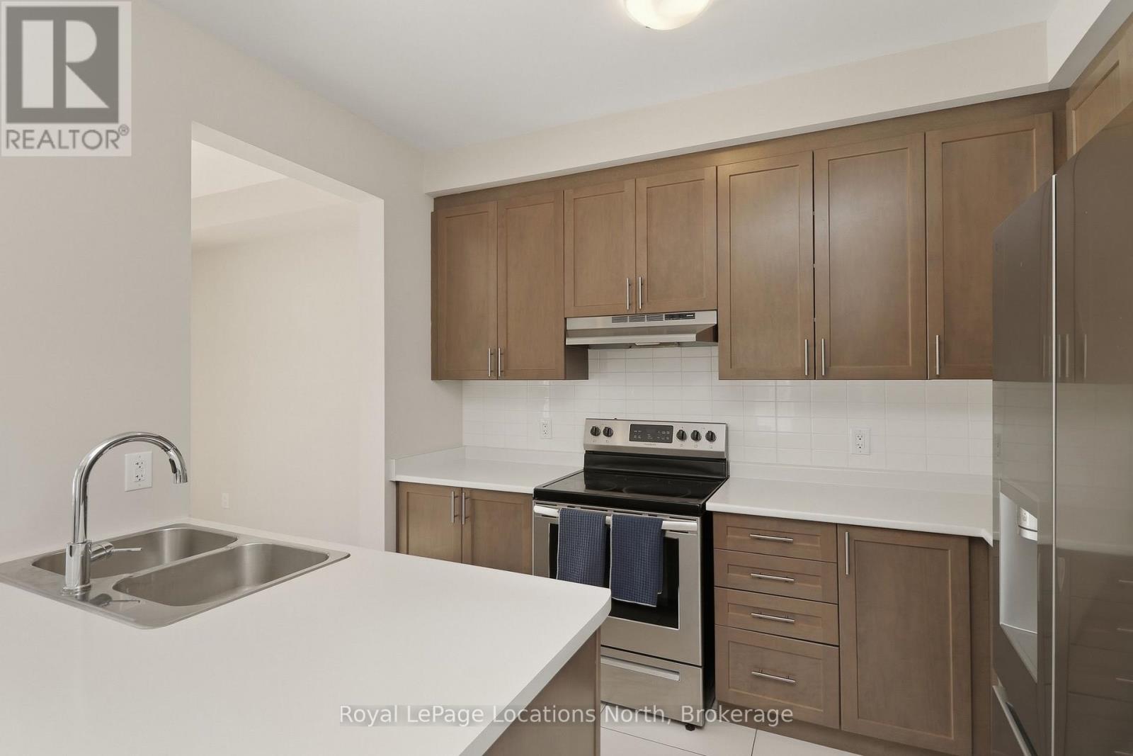 335 Atkinson Street, Clearview, Ontario  L0M 1S0 - Photo 21 - S12864786