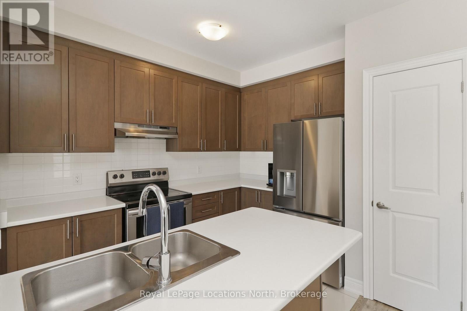 335 Atkinson Street, Clearview, Ontario  L0M 1S0 - Photo 22 - S12864786